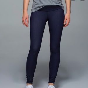 Lulu Lemon Wunder Under denim raw hem leggings